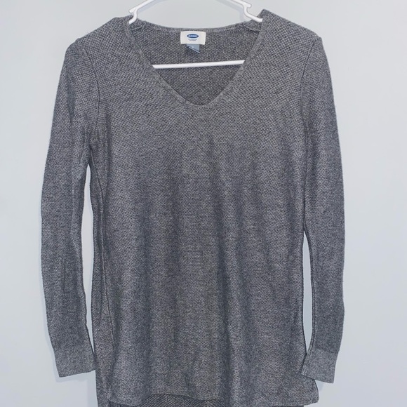 Old‎ Navy Gray Long Sleeve Tee V Neck Casual Size Small - Picture 1 of 4
